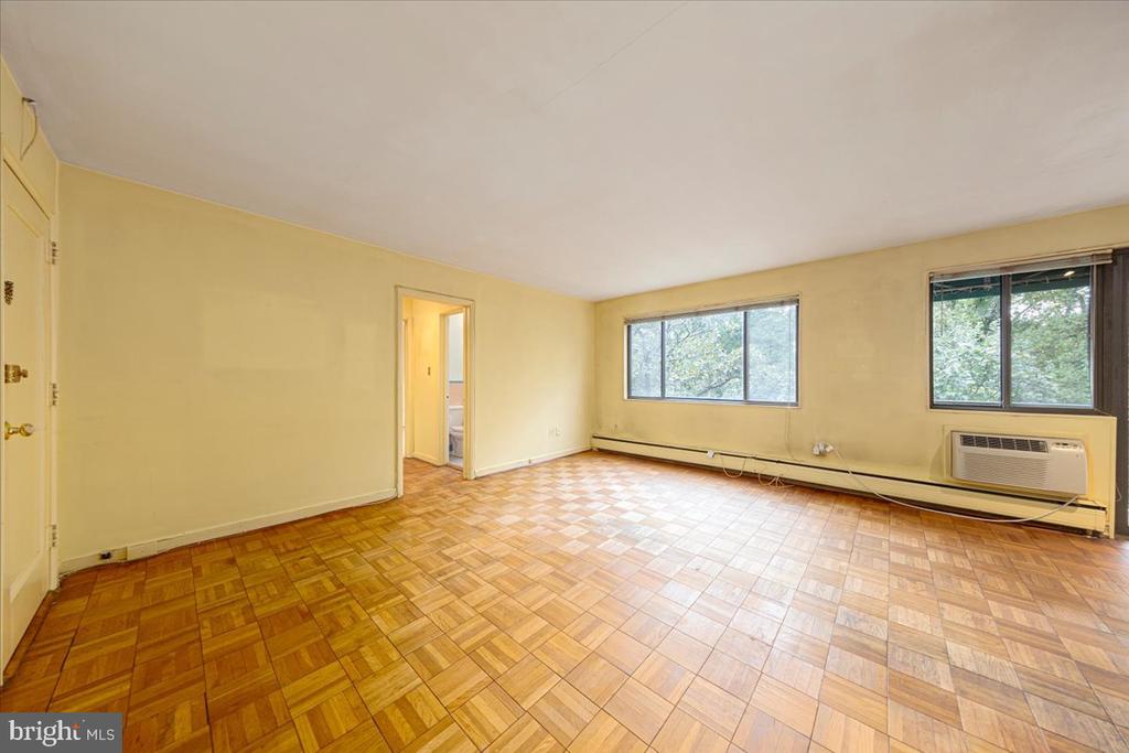 2325 42ND STREET NW Unit: 404