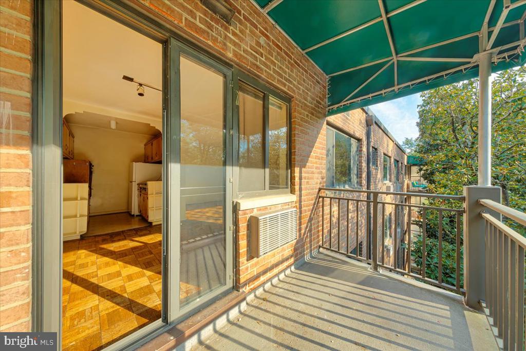 2325 42ND STREET NW Unit: 404