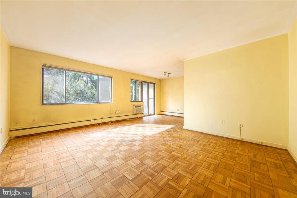 2325 42ND STREET NW Unit: 404