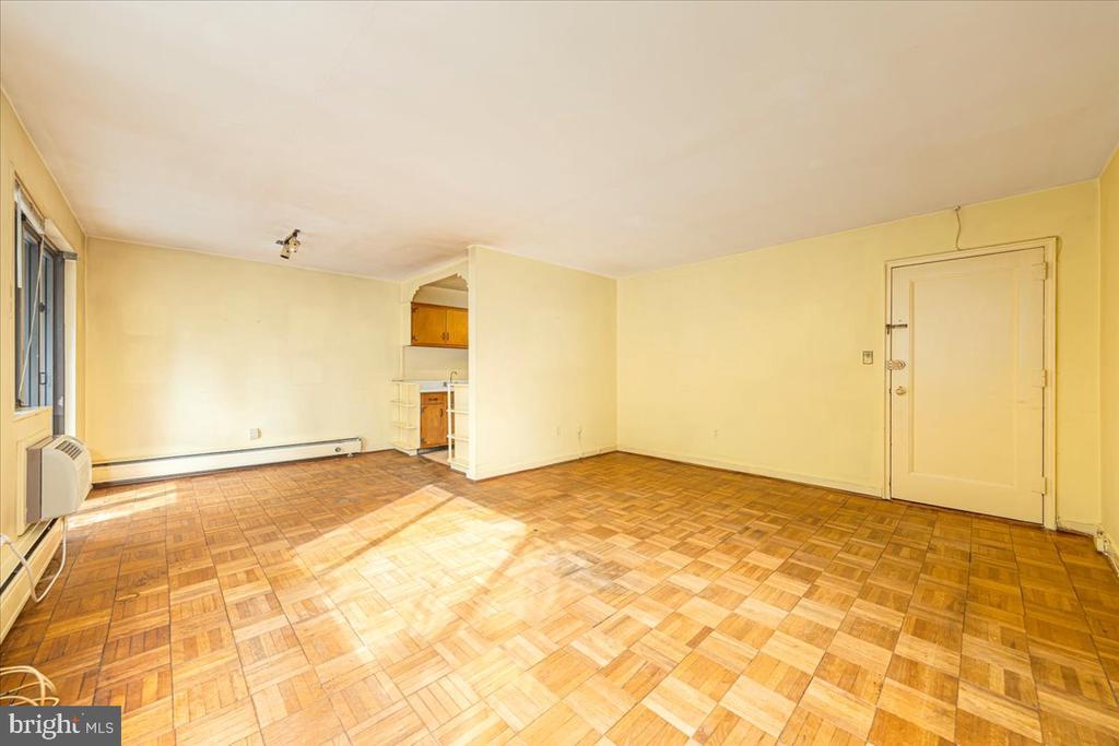 2325 42ND STREET NW Unit: 404