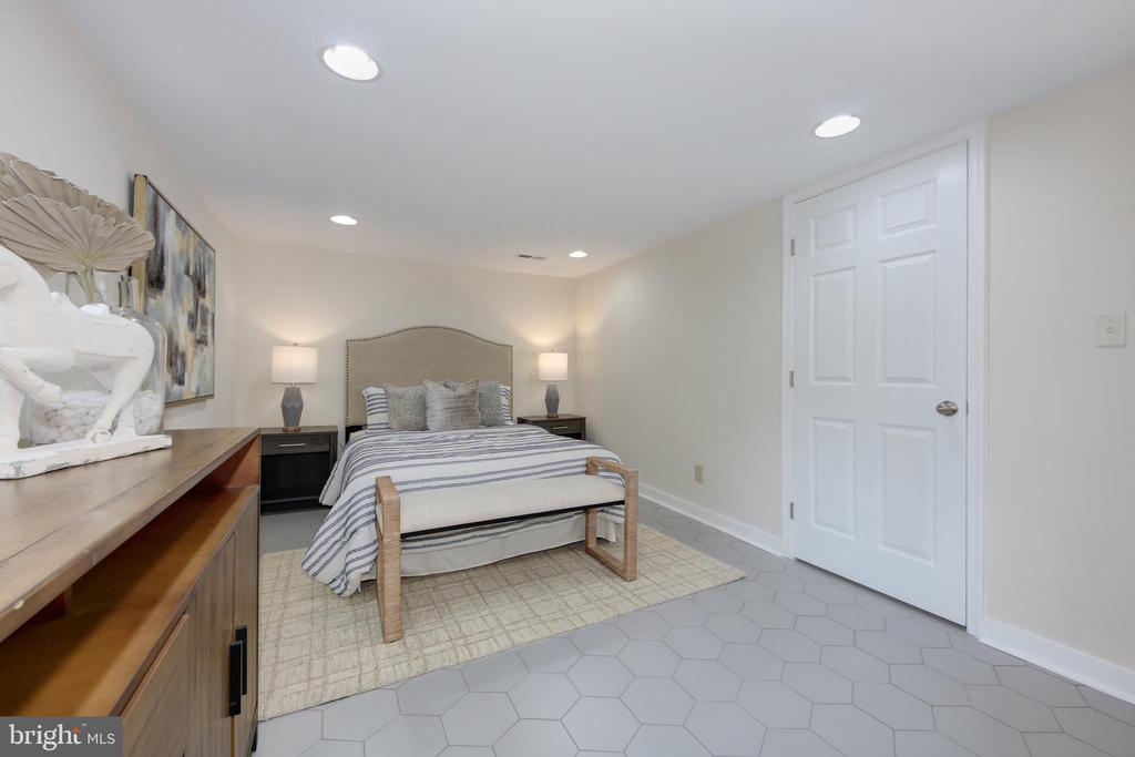 2731 ORDWAY STREET NW Unit: 2