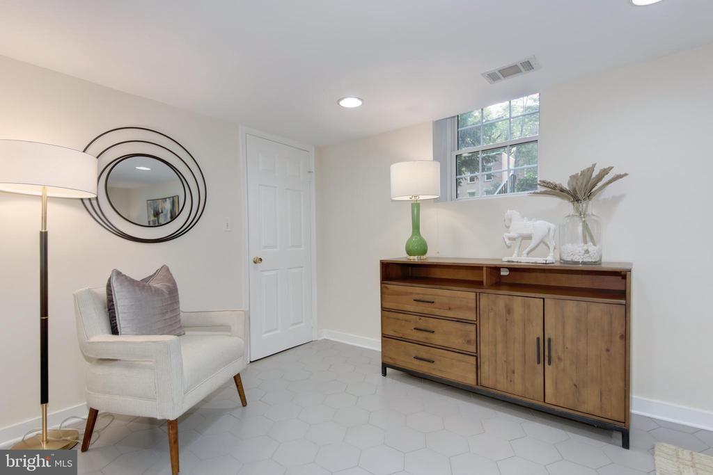 2731 ORDWAY STREET NW Unit: 2