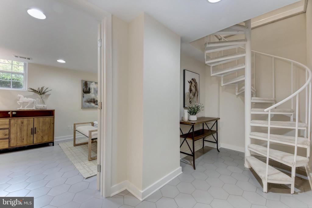 2731 ORDWAY STREET NW Unit: 2