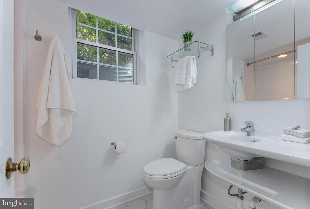 2731 ORDWAY STREET NW Unit: 2