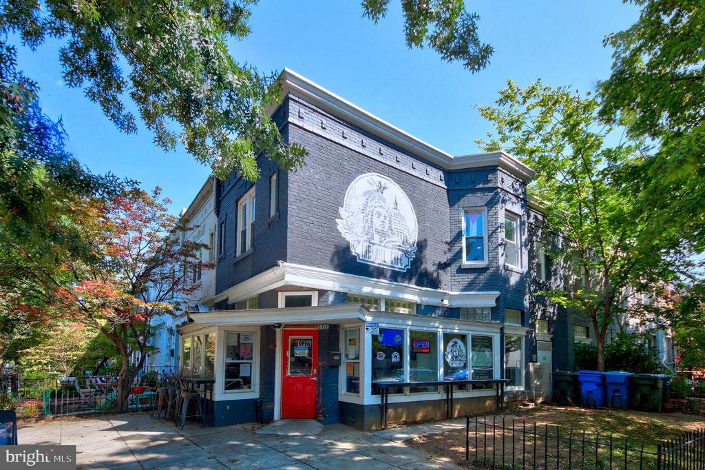 213 WARREN STREET NE