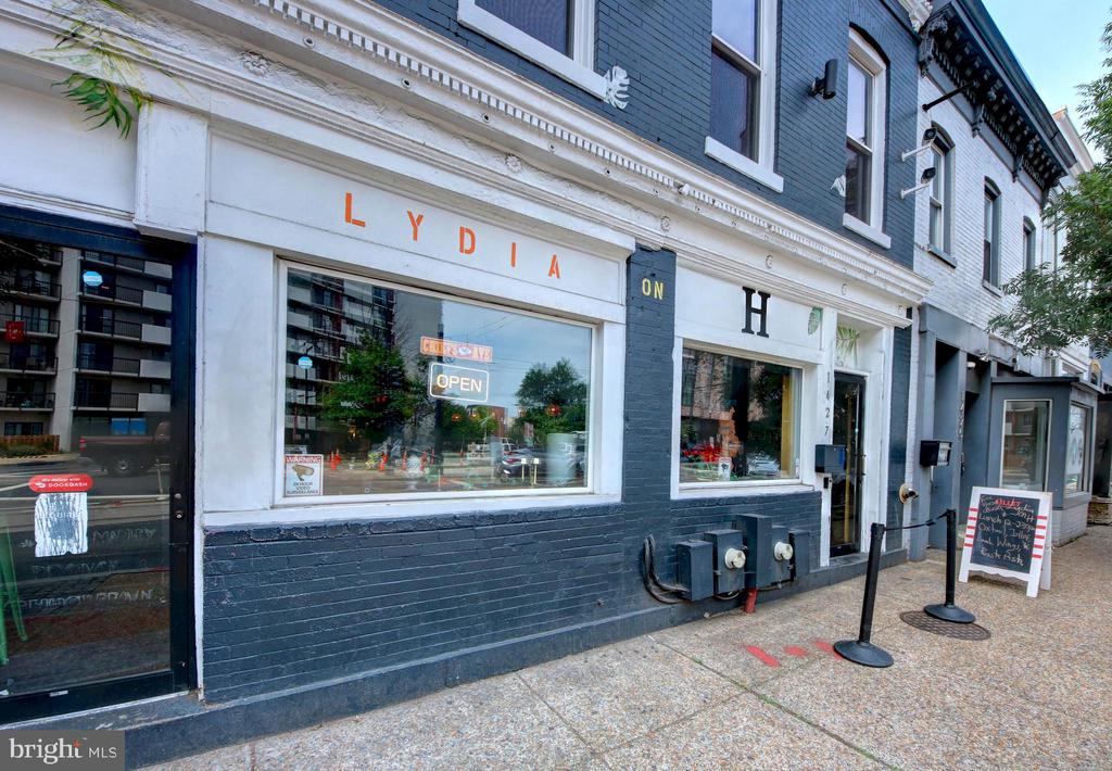 213 WARREN STREET NE