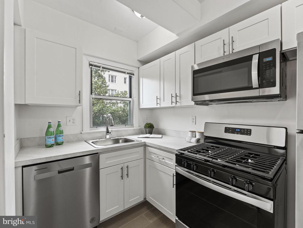 2500 Q STREET NW Unit: 238