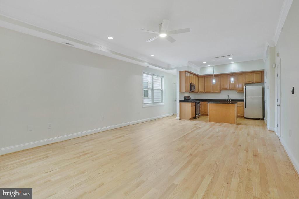 1300 TAYLOR STREET NW Unit: 303