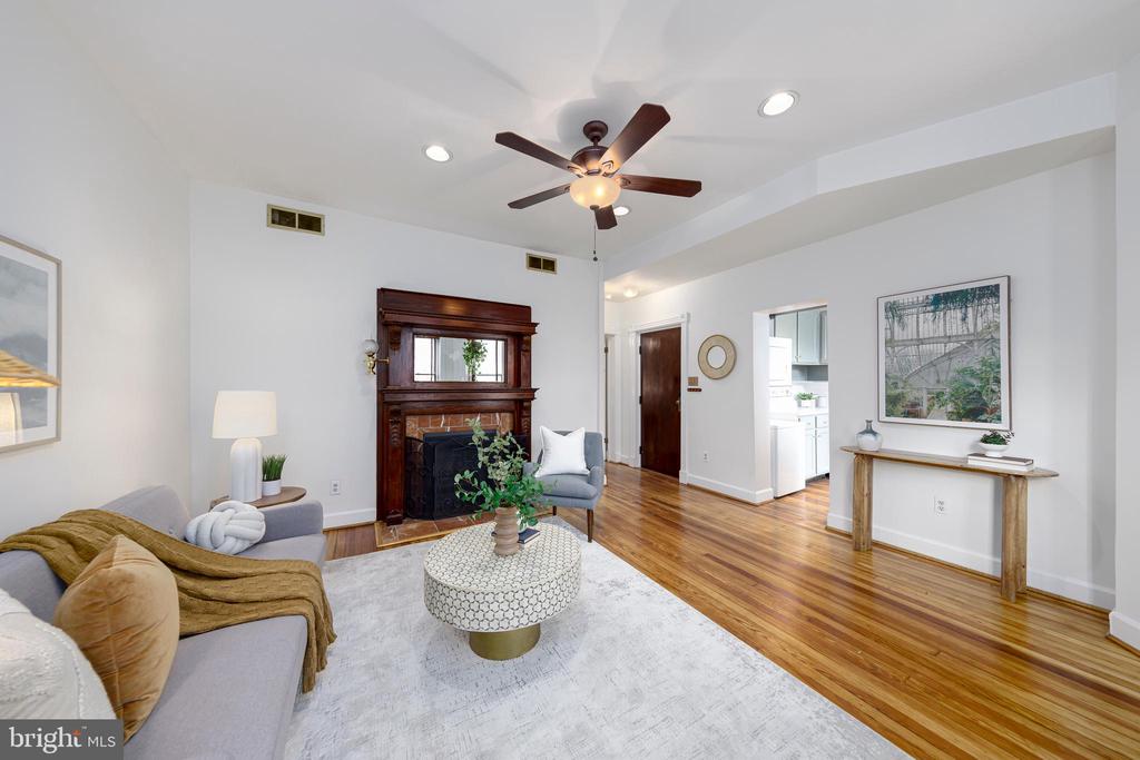 2510 CLIFFBOURNE PLACE NW Unit: 201