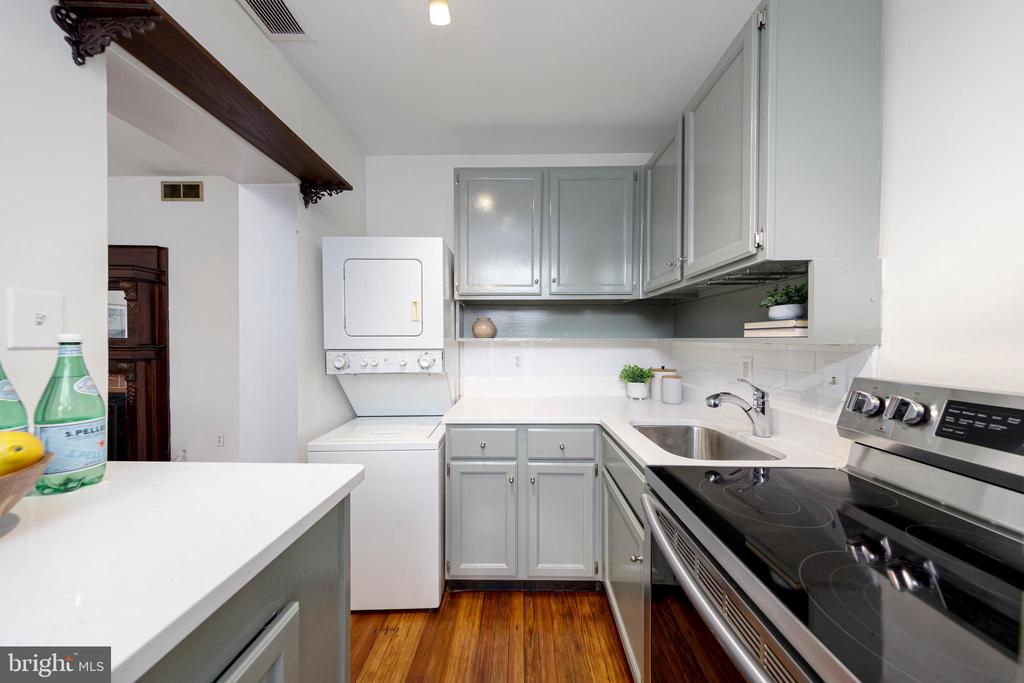2510 CLIFFBOURNE PLACE NW Unit: 201
