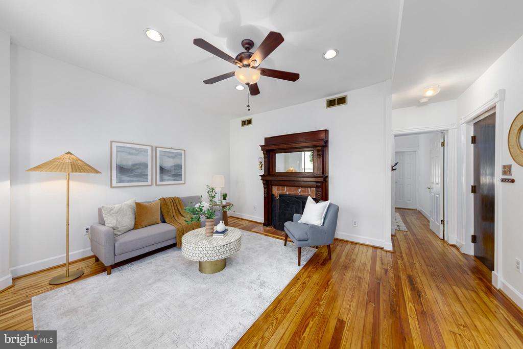2510 CLIFFBOURNE PLACE NW Unit: 201