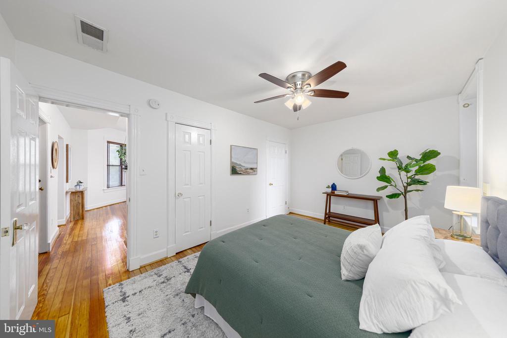 2510 CLIFFBOURNE PLACE NW Unit: 201