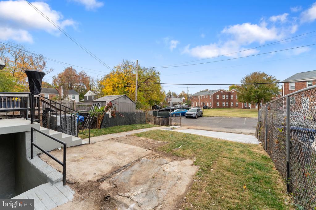 318 EASTERN AVENUE NE