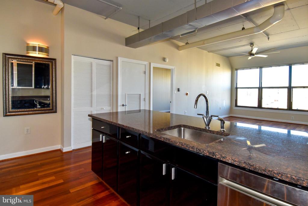 2750 14TH STREET NW Unit: PH8