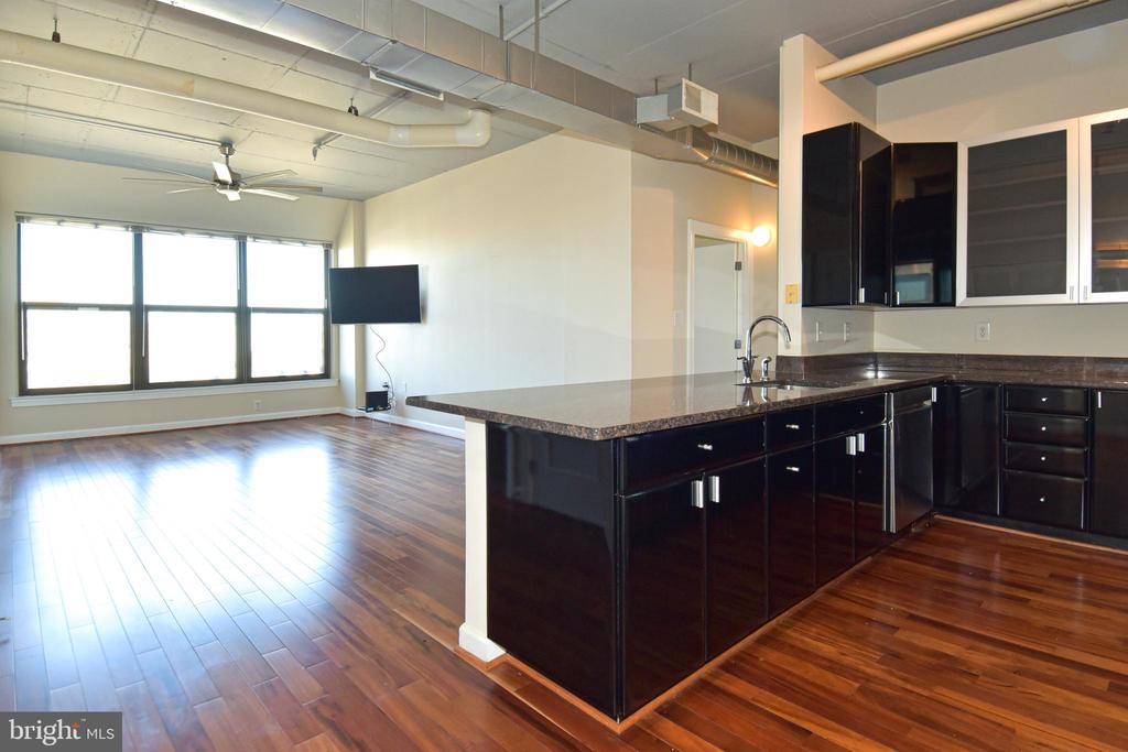 2750 14TH STREET NW Unit: PH8
