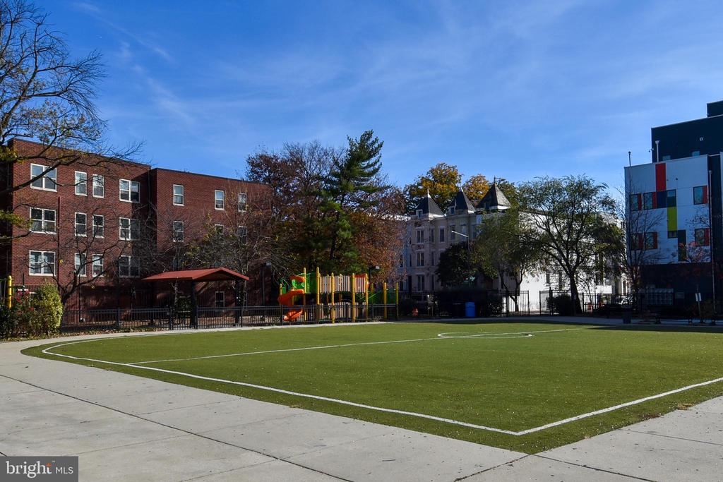 2750 14TH STREET NW Unit: PH8
