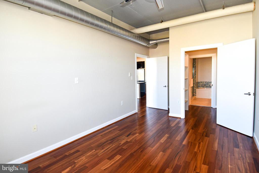 2750 14TH STREET NW Unit: PH8