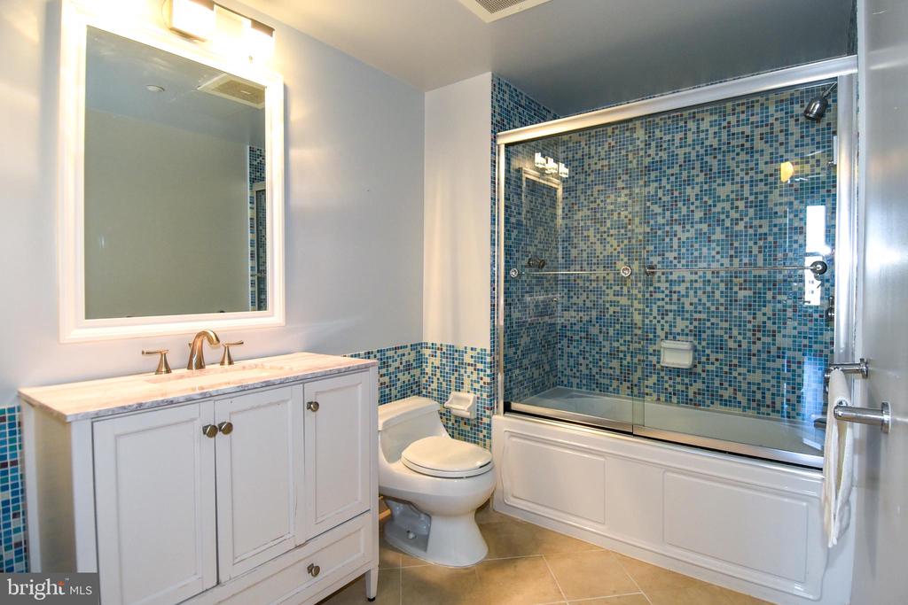 2750 14TH STREET NW Unit: PH8