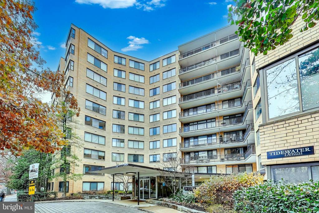 4740 CONNECTICUT AVENUE NW Unit: 904