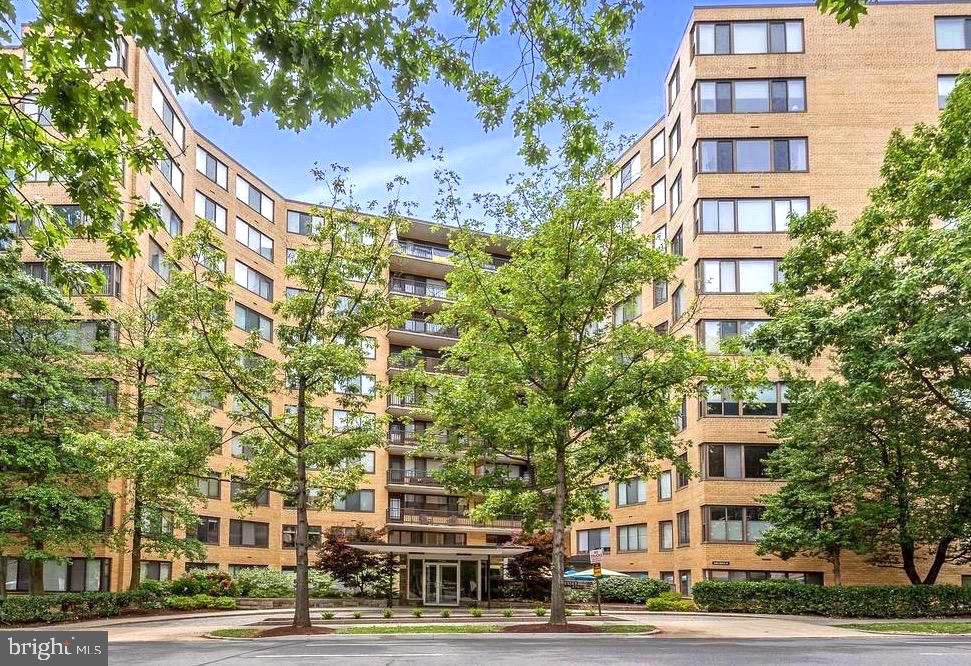 4740 CONNECTICUT AVENUE NW Unit: 904