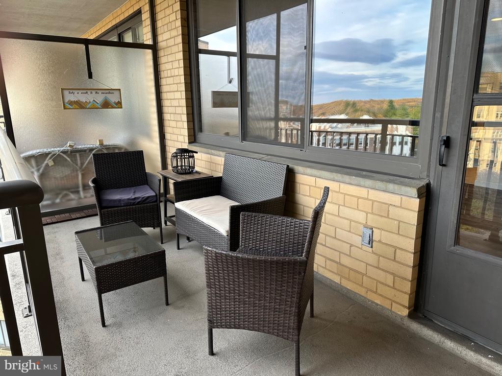 4740 CONNECTICUT AVENUE NW Unit: 904