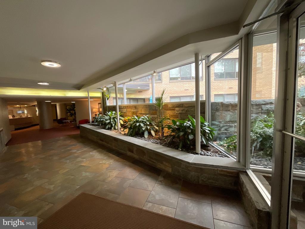 4740 CONNECTICUT AVENUE NW Unit: 904