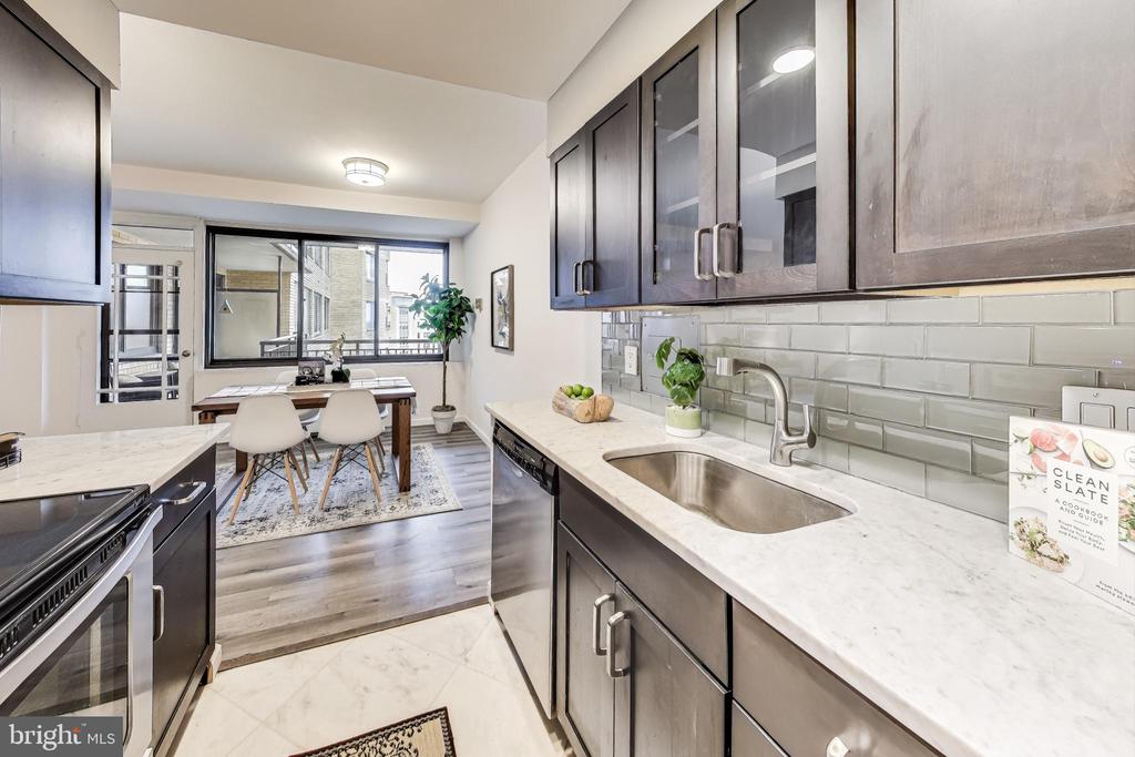 4740 CONNECTICUT AVENUE NW Unit: 904