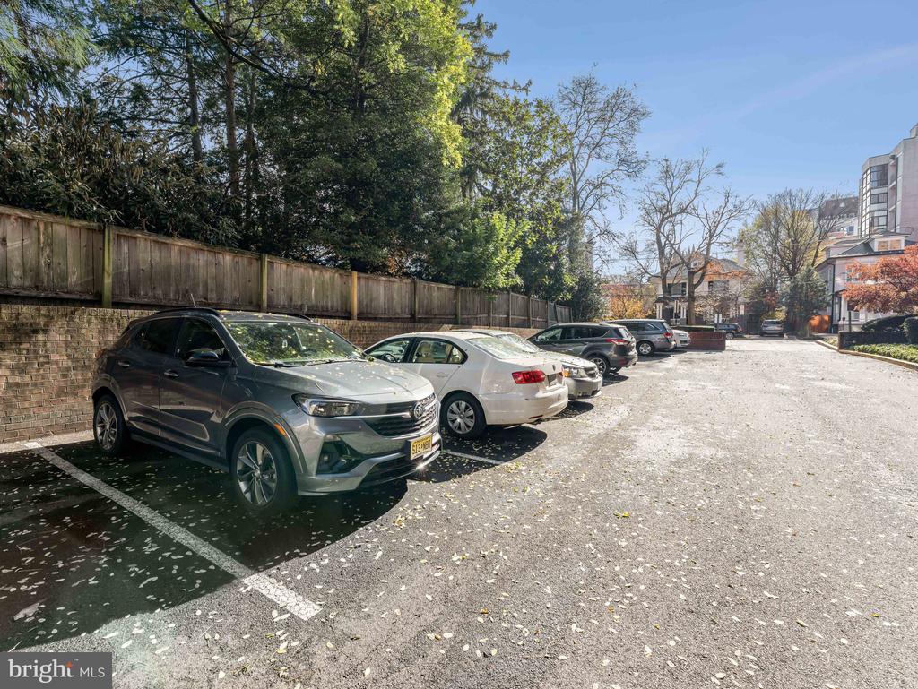 3315 WISCONSIN AVENUE NW Unit: 403