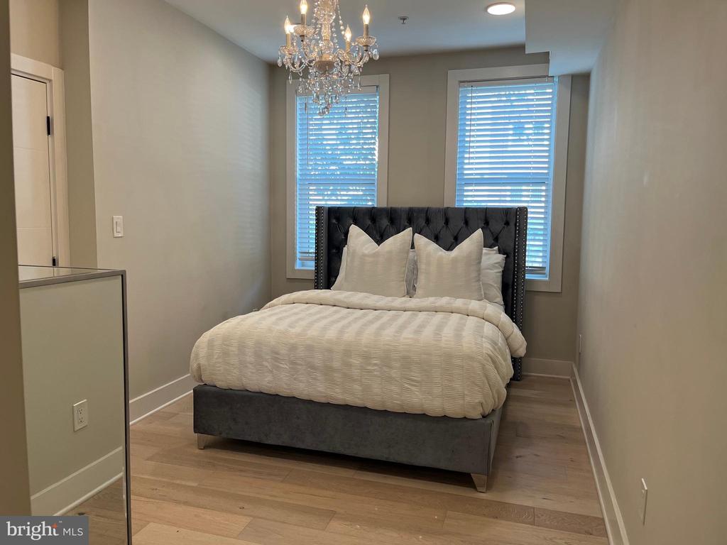 1821 I STREET NE Unit: 5