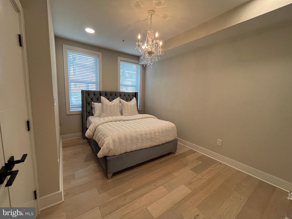 1821 I STREET NE Unit: 5