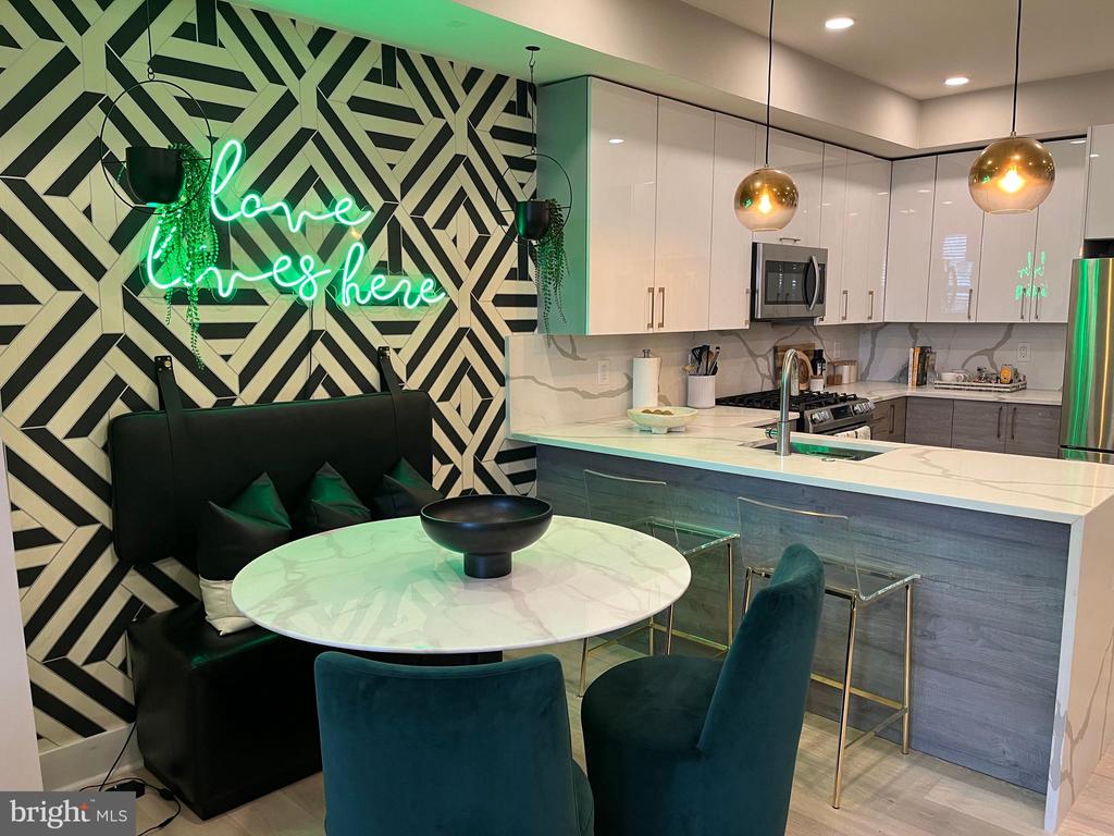 1821 I STREET NE Unit: 5