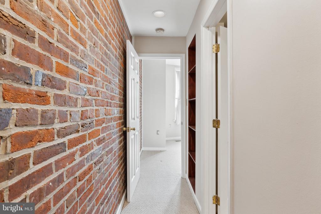 1317 RHODE ISLAND AVENUE NW Unit: 402