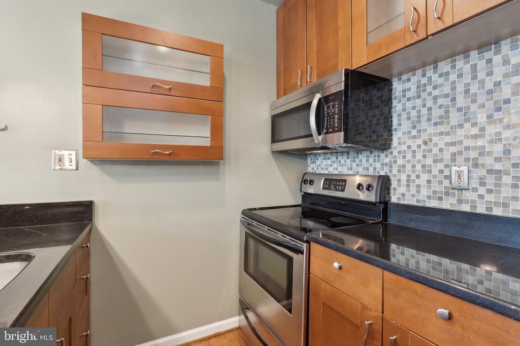 1317 RHODE ISLAND AVENUE NW Unit: 402
