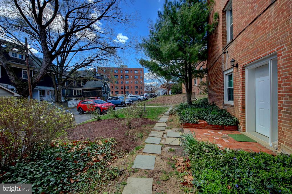 2716 ORDWAY STREET NW Unit: 2