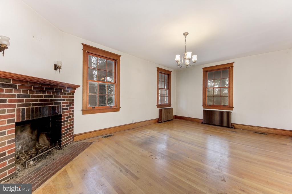 2338 39TH STREET NW