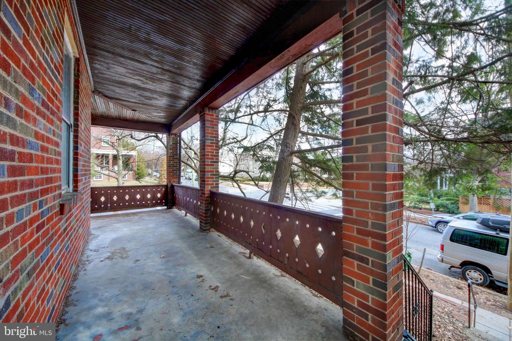 2338 39TH STREET NW