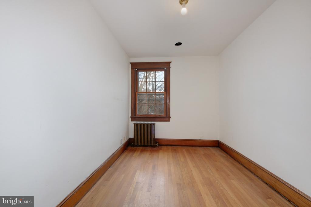 2338 39TH STREET NW
