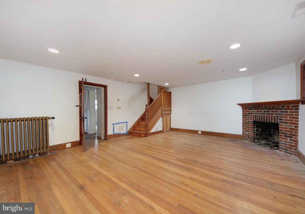 2338 39TH STREET NW