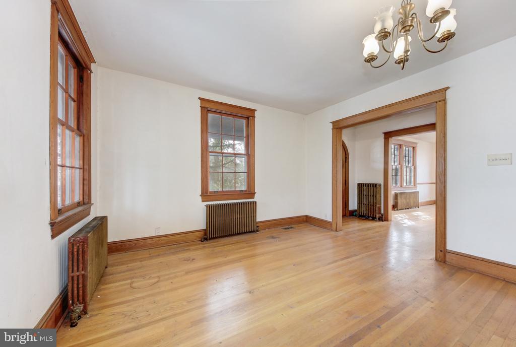 2338 39TH STREET NW