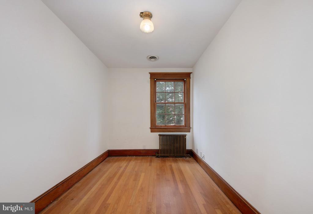 2338 39TH STREET NW