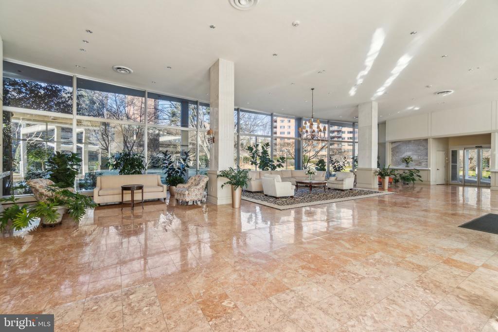 4201 CATHEDRAL AVENUE NW Unit: 510E