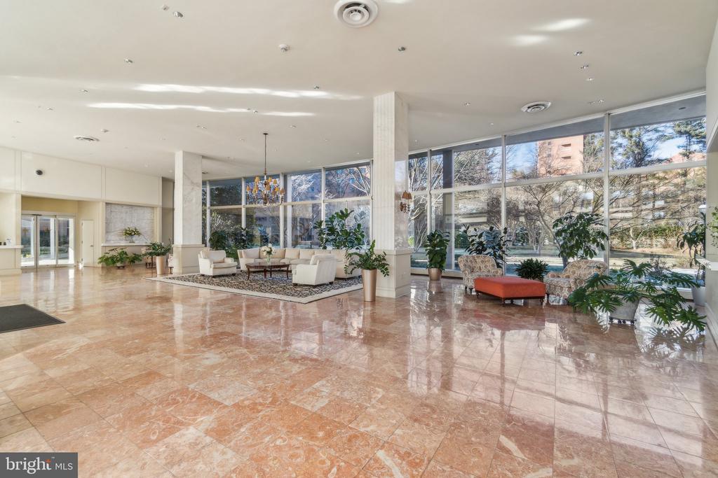 4201 CATHEDRAL AVENUE NW Unit: 510E