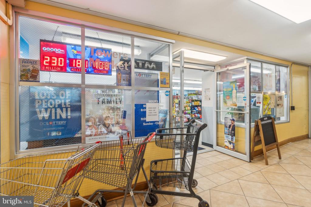 4201 CATHEDRAL AVENUE NW Unit: 510E