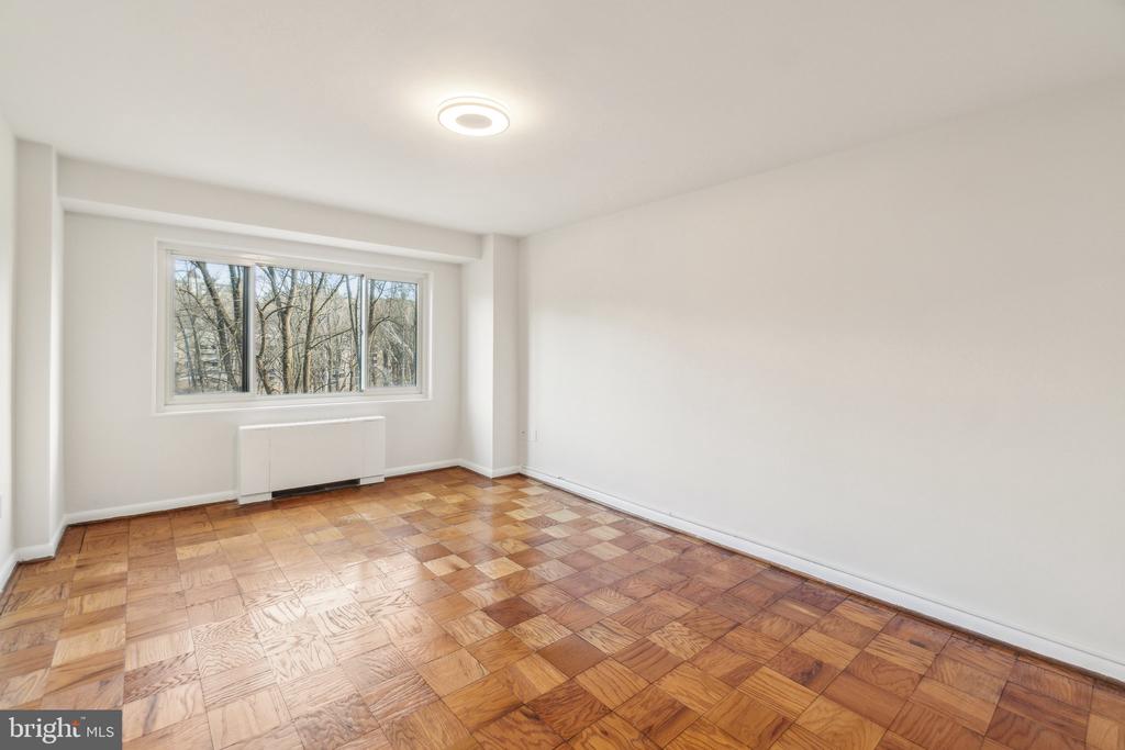 4201 CATHEDRAL AVENUE NW Unit: 510E