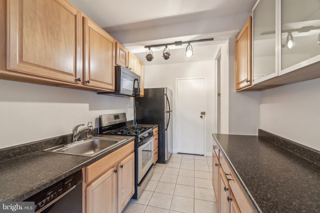 4201 CATHEDRAL AVENUE NW Unit: 510E