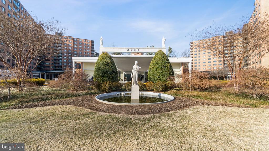 4201 CATHEDRAL AVENUE NW Unit: 510E