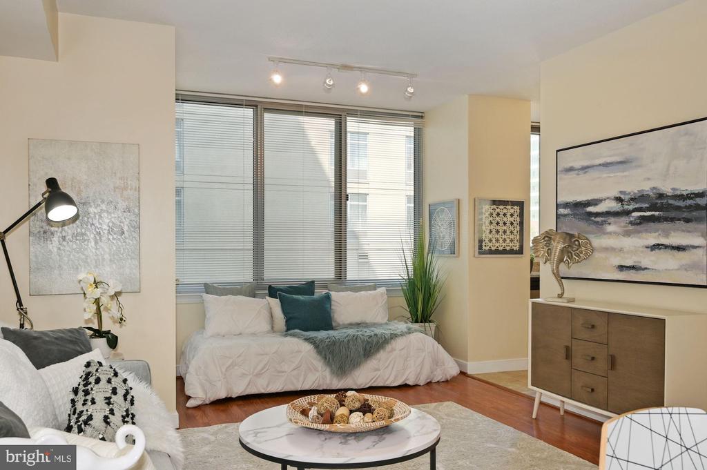 555 MASSACHUSETTS AVENUE NW Unit: 414