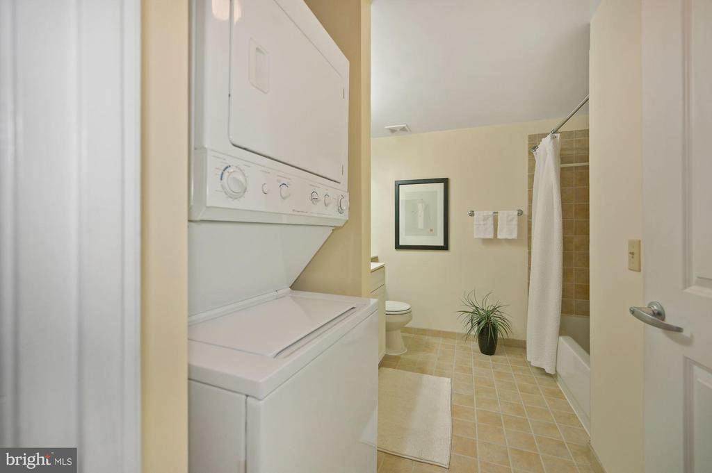 555 MASSACHUSETTS AVENUE NW Unit: 414
