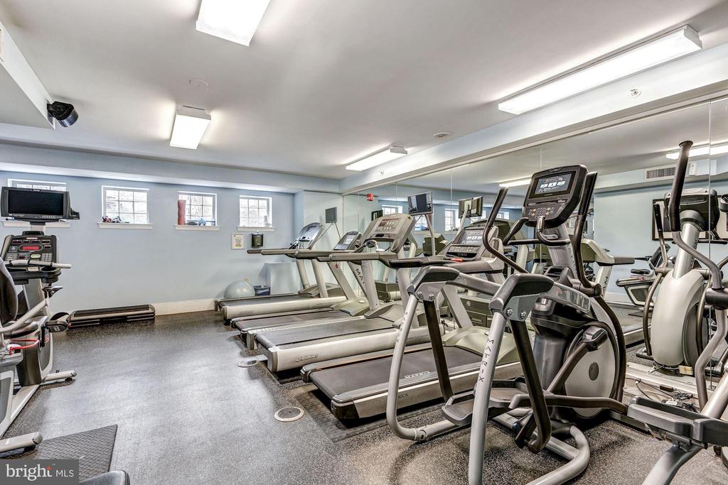 555 MASSACHUSETTS AVENUE NW Unit: 414