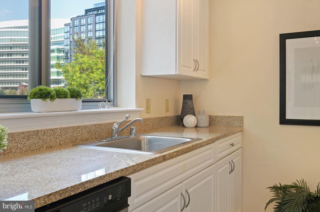 555 MASSACHUSETTS AVENUE NW Unit: 414